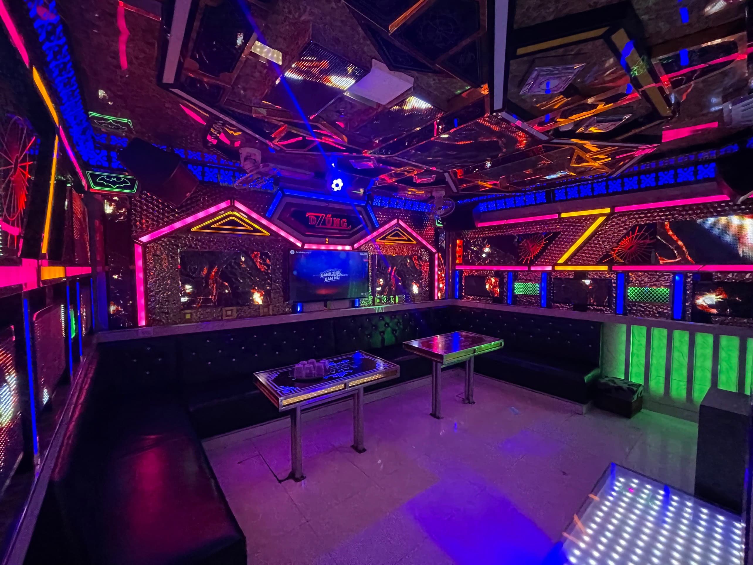 Phòng Gia Đình - Phòng karaoke ở Huế tại Karaoke Dzũng